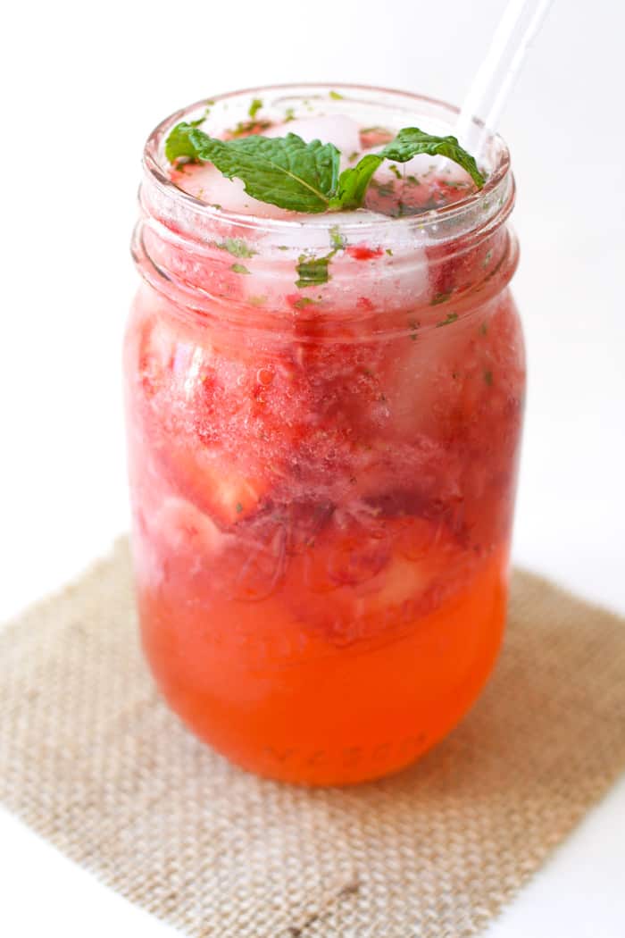 Crush your thirst with a 🍓 Berry Mint Sparkler!